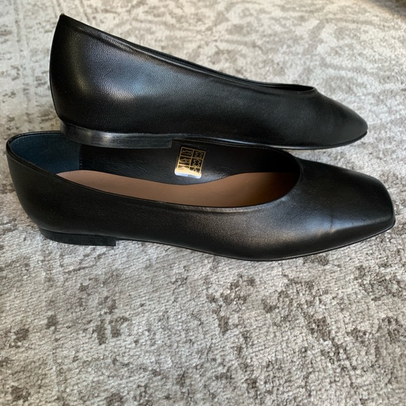 New, leather flats/ ballet flats. Size 7 - Picture 3 of 5